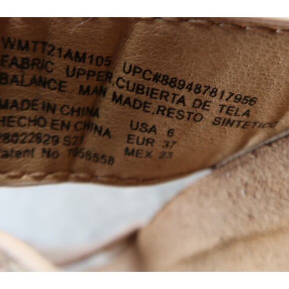 Time and Tru Shoes Womens 6 Sandals Casual Floral Toe Loop Double Buckle Straps - Picture 13 of 13